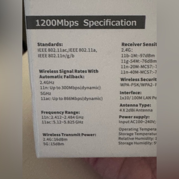 NEW Internet Booster WiFi Repeater, 1200Mbps - Picture 4 of 9
